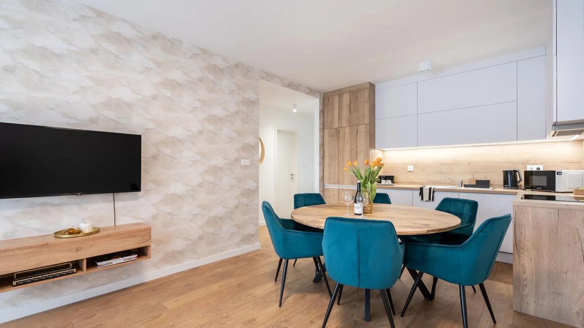 The Rose Garden Apartments Pot- Parking بودابست
