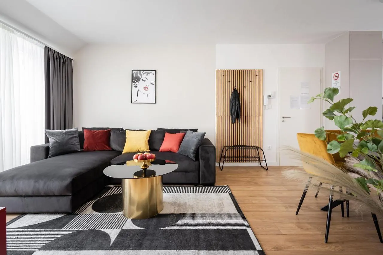 The Rose Garden Apartments Pot- Parking Budapest